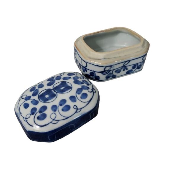 Hand Painted Thailand Vintage Trinket Dish Ceramic Blue White Rectangle - Picture 3 of 9